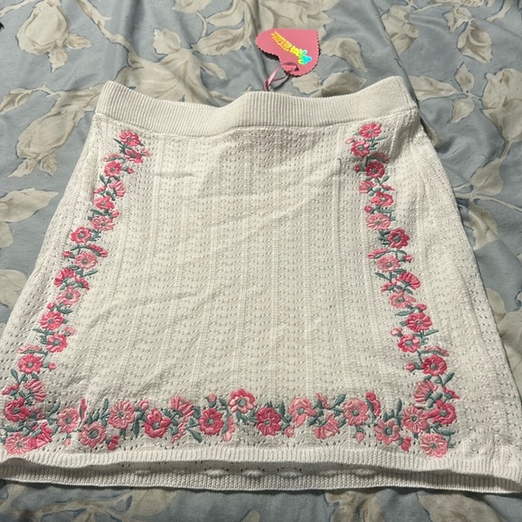 Sugar Thrillz Dresses & Skirts - NWT. Sugar Thrillz. Embroidered skirt.  Size Xs